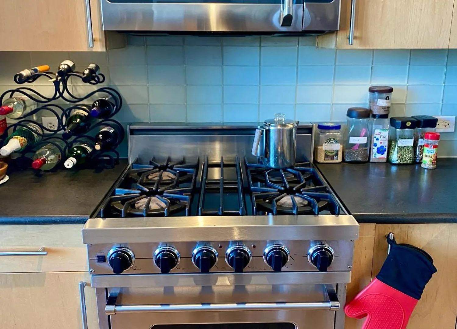 Homestay The Kalahari Bunk Bed And Bath Apartment New York United States